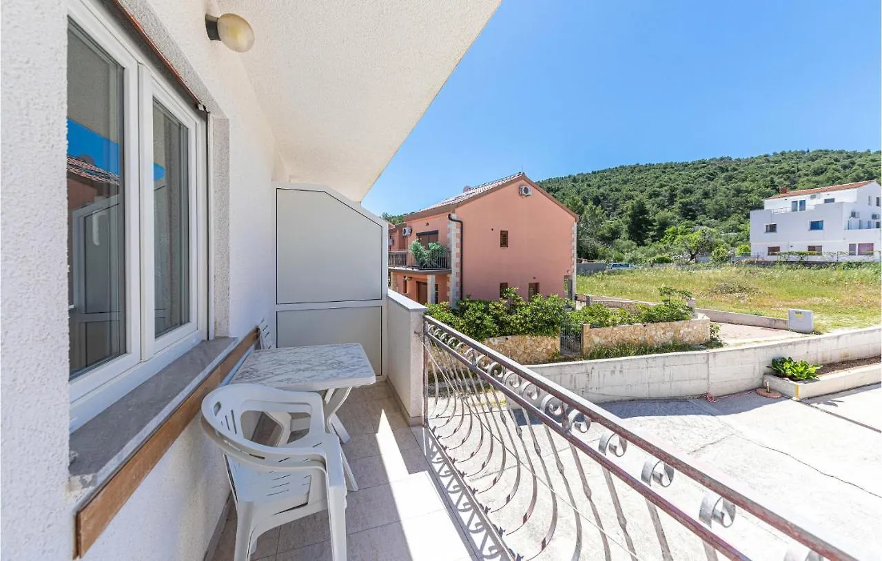 1 Bedroom Beach Front Apartment In Slatine Croatia